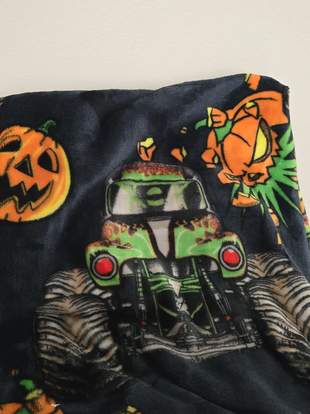 Monster Jam Plush Throw Blanket - Grave Digger Halloween Pumpkin Print